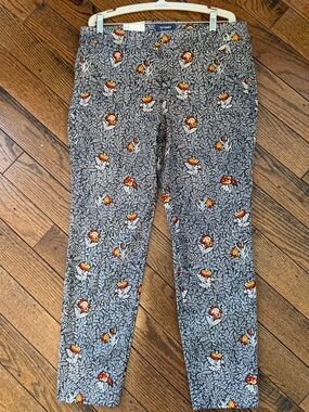 Old Navy Navy Floral Pixie Ankle Pants with Red and Yellow Accents